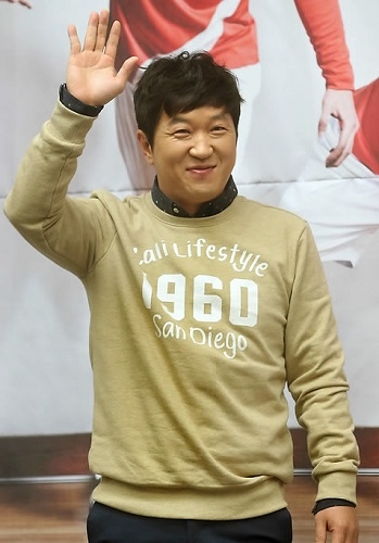 작가로 공식 데뷔를 앞두고 있는 정형돈. 사진=연합뉴스 제공.