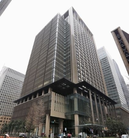 사진=도시바메모리 인수전에서 SK하이닉스가 포함된 한미일연합을 주도하는 일본정부계 펀드인 산업혁신기구가 입주한 도쿄도 지요다구 빌딩. 연합뉴스 제공.