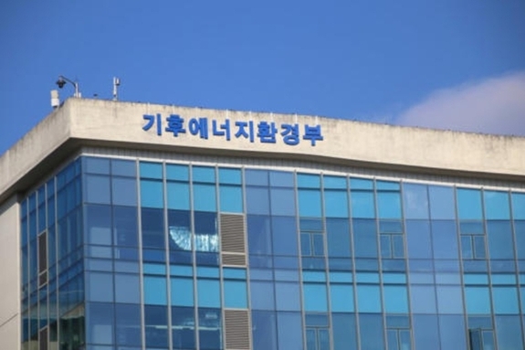 중동 리스크에 산업계 '에너지 비상'…석유 95만 배럴 절감 총력전
