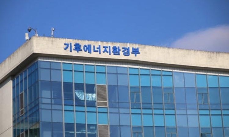 중동 리스크에 산업계 '에너지 비상'…석유 95만 배럴 절감 총력전