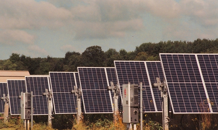 "난방 때문에 태양광 전기 버려진다"…LNG 열병합발전의 '불편한 진실'
