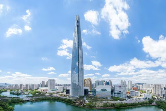 [시크릿노트] “롯데의 침묵…정리·전환·승계 시계는 돌고 있다”