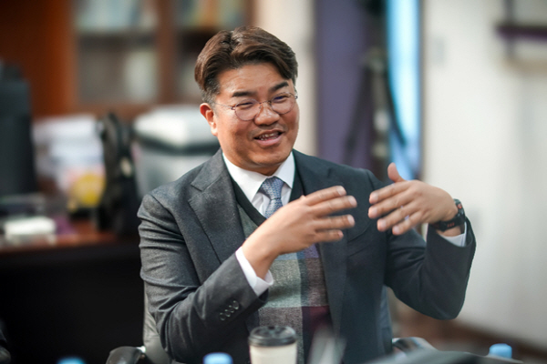 유현승 시지바이오 대표가 서울대학교 공과대학이 선정한 ‘관악이 배출한 서울공대 혁신 동문 50인’에 선정됐다. (사진=시지바이오)